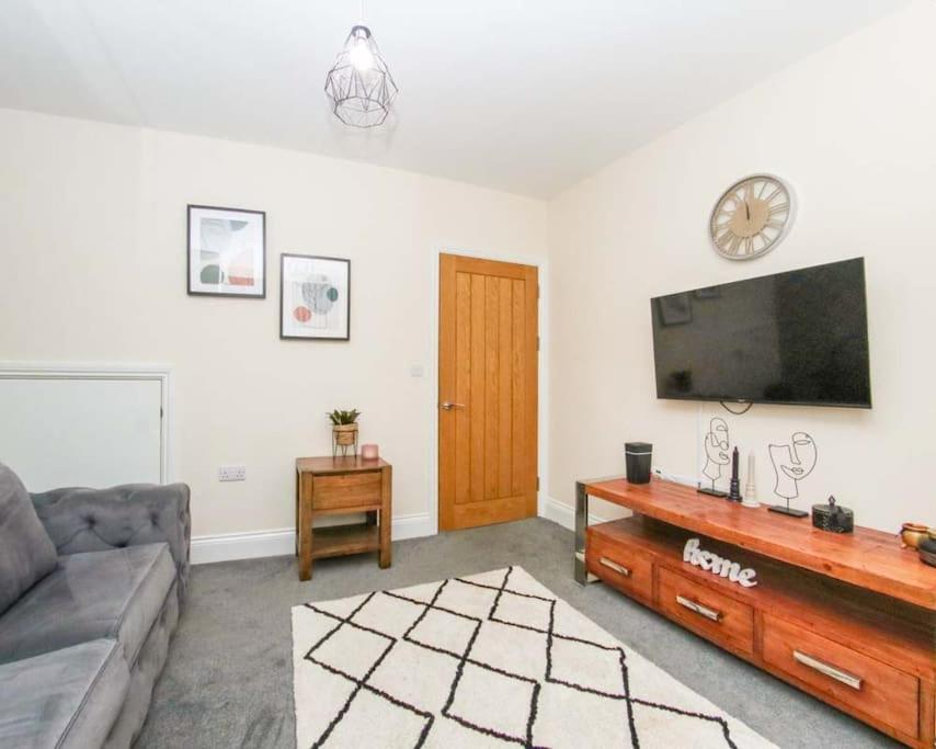 No25-Luxe Living Guest House- 2 Bed-Wifi-Free Parking-City- Beach Swansea Eksteriør bilde