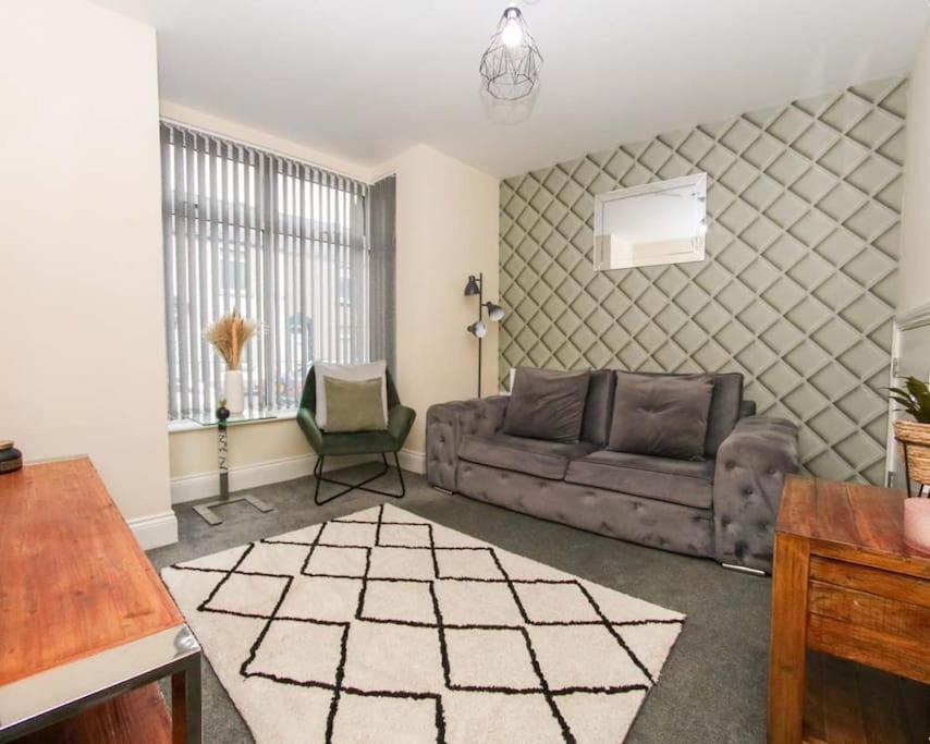 No25-Luxe Living Guest House- 2 Bed-Wifi-Free Parking-City- Beach Swansea Eksteriør bilde